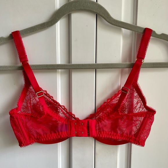 L’Agent by Agent Provocateur Red Lace Unlined Underwire Heart Bra Size 32DD - Picture 3 of 8